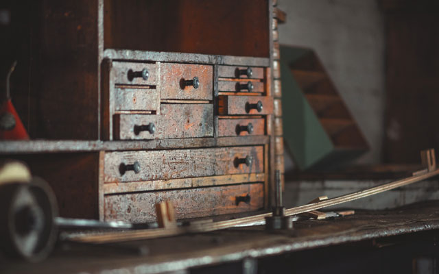 british manufacturing oak workbench