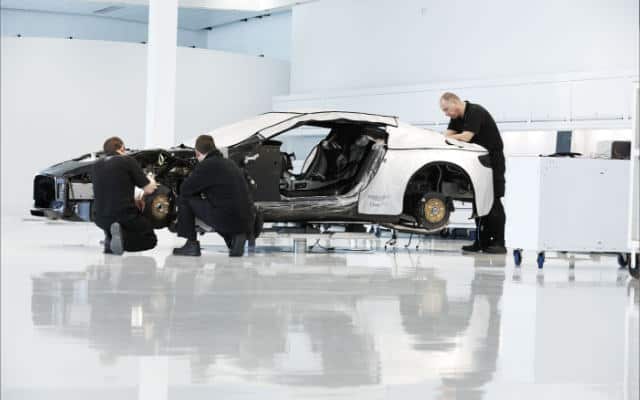 640x400 aston martin workshop 1 640x400 aston martin workshop 1