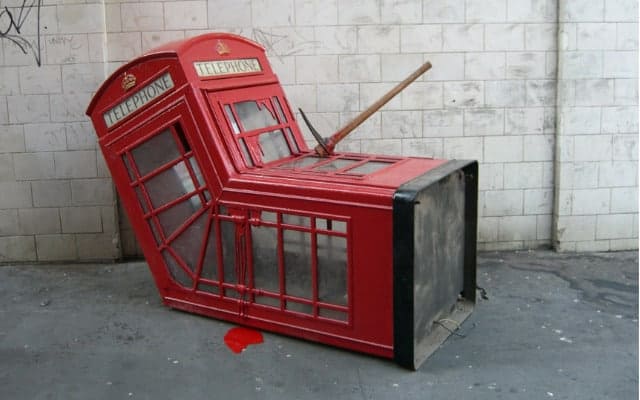 Red telphone box Blog page banksy 640x400