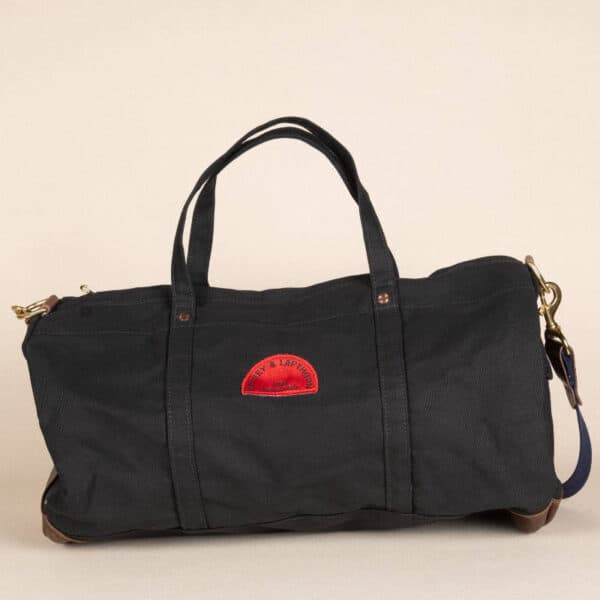 large balck dufel bag ratsey and lapthoprn canvas sialing bag in black made in Uk