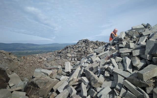 coniston stonecraft selecting slate from slag heaps