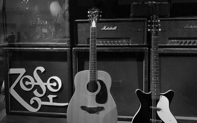 jimmy page of led zeppelin guitar rig with marshall stacks jimmy page of led zeppelin guitar rig with marshall stacks